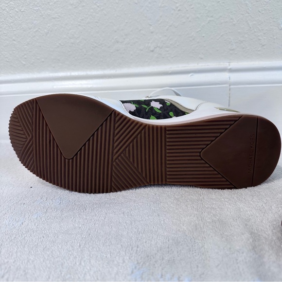 Michael Kors Women's Georgie Trainer Floral Rose Gold Sneakers Pre-owned - Picture 16 of 16